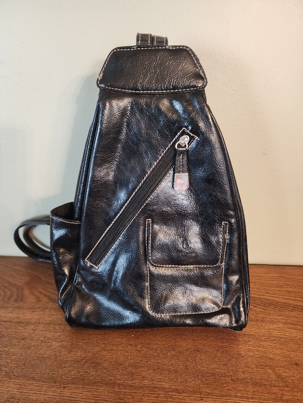 Carryland Sling Backpack